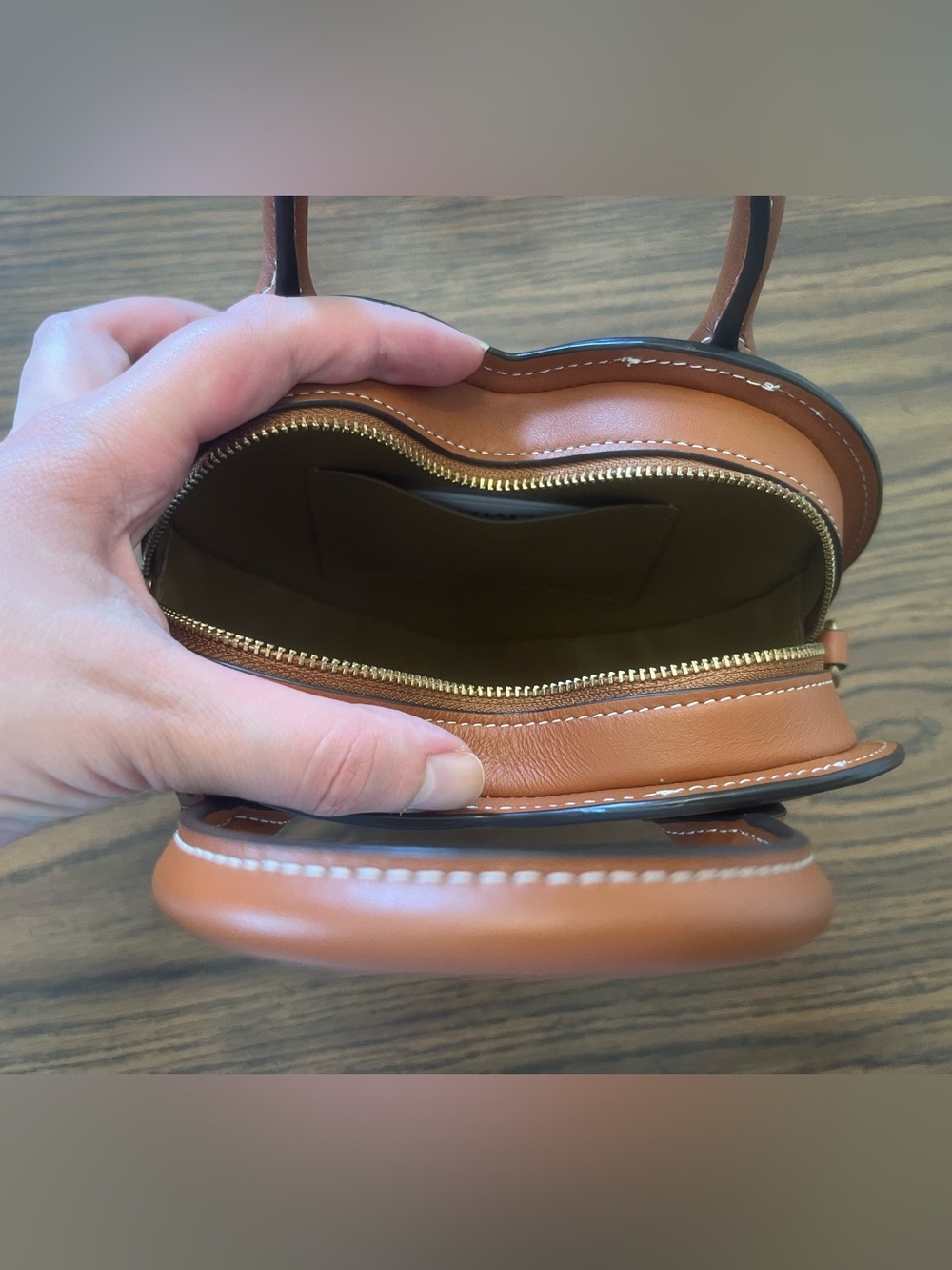 NWOT Coach Burnished Amber Brown Heart Crossbody Bag with Brass Hardware - Picture 4 of 4